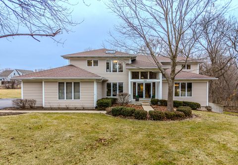 Tiny photo for 3104 Easton Place, St. Charles, IL 60174 (MLS # 12578498)