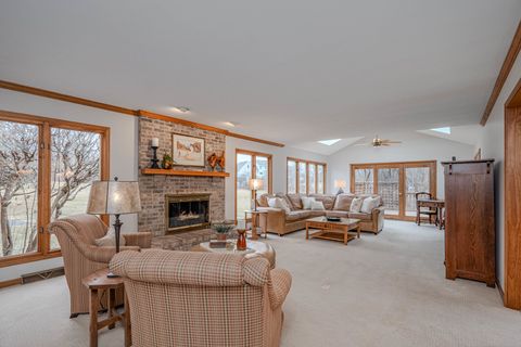 Tiny photo for 3104 Easton Place, St. Charles, IL 60174 (MLS # 12578498)