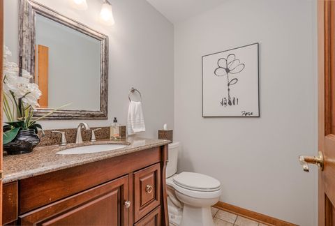 Tiny photo for 3104 Easton Place, St. Charles, IL 60174 (MLS # 12578498)