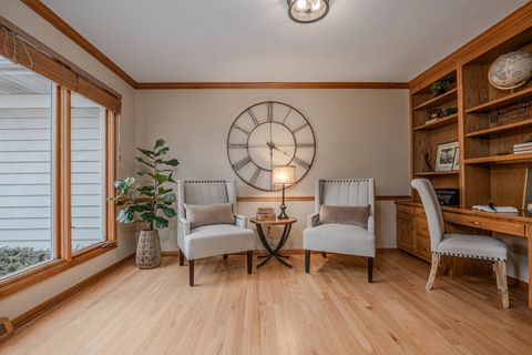 Tiny photo for 3104 Easton Place, St. Charles, IL 60174 (MLS # 12578498)