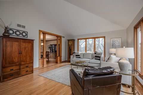 Tiny photo for 3104 Easton Place, St. Charles, IL 60174 (MLS # 12578498)