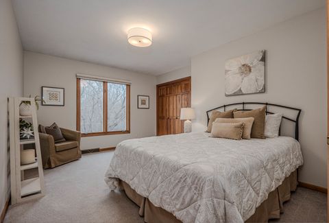 Tiny photo for 3104 Easton Place, St. Charles, IL 60174 (MLS # 12578498)