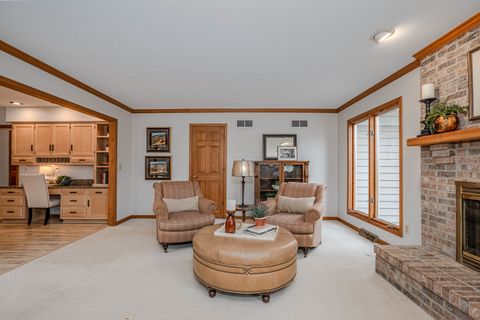 Tiny photo for 3104 Easton Place, St. Charles, IL 60174 (MLS # 12578498)
