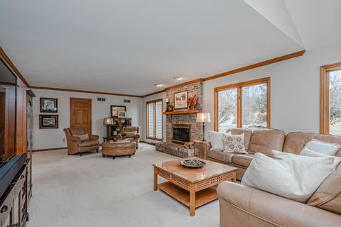 Tiny photo for 3104 Easton Place, St. Charles, IL 60174 (MLS # 12578498)