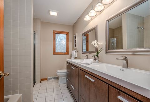 Tiny photo for 3104 Easton Place, St. Charles, IL 60174 (MLS # 12578498)