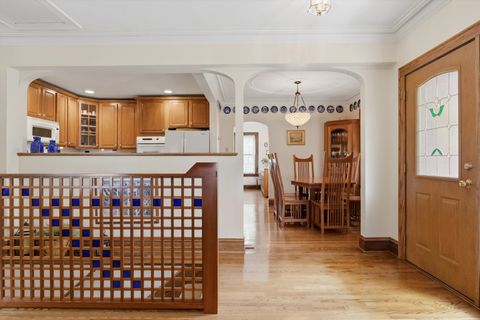Tiny photo for 708 S Vine Avenue, Park Ridge, IL 60068 (MLS # 12660919)