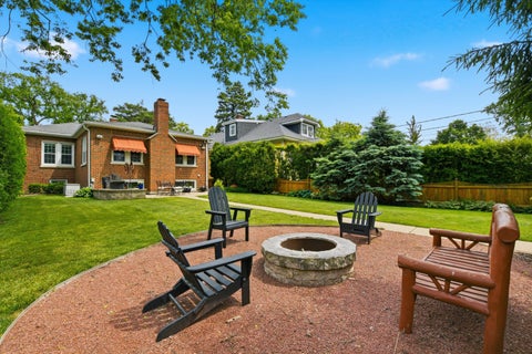 Tiny photo for 708 S Vine Avenue, Park Ridge, IL 60068 (MLS # 12660919)