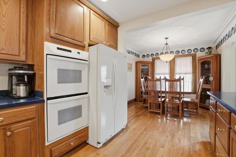 Tiny photo for 708 S Vine Avenue, Park Ridge, IL 60068 (MLS # 12660919)
