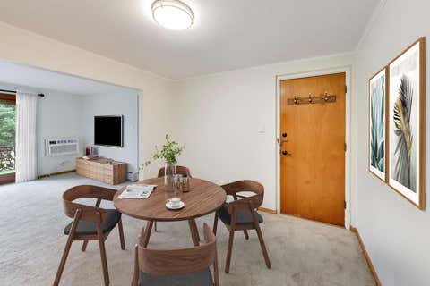 Tiny photo for 901 8th Avenue #12, La Grange, IL 60525 (MLS # 12697617)