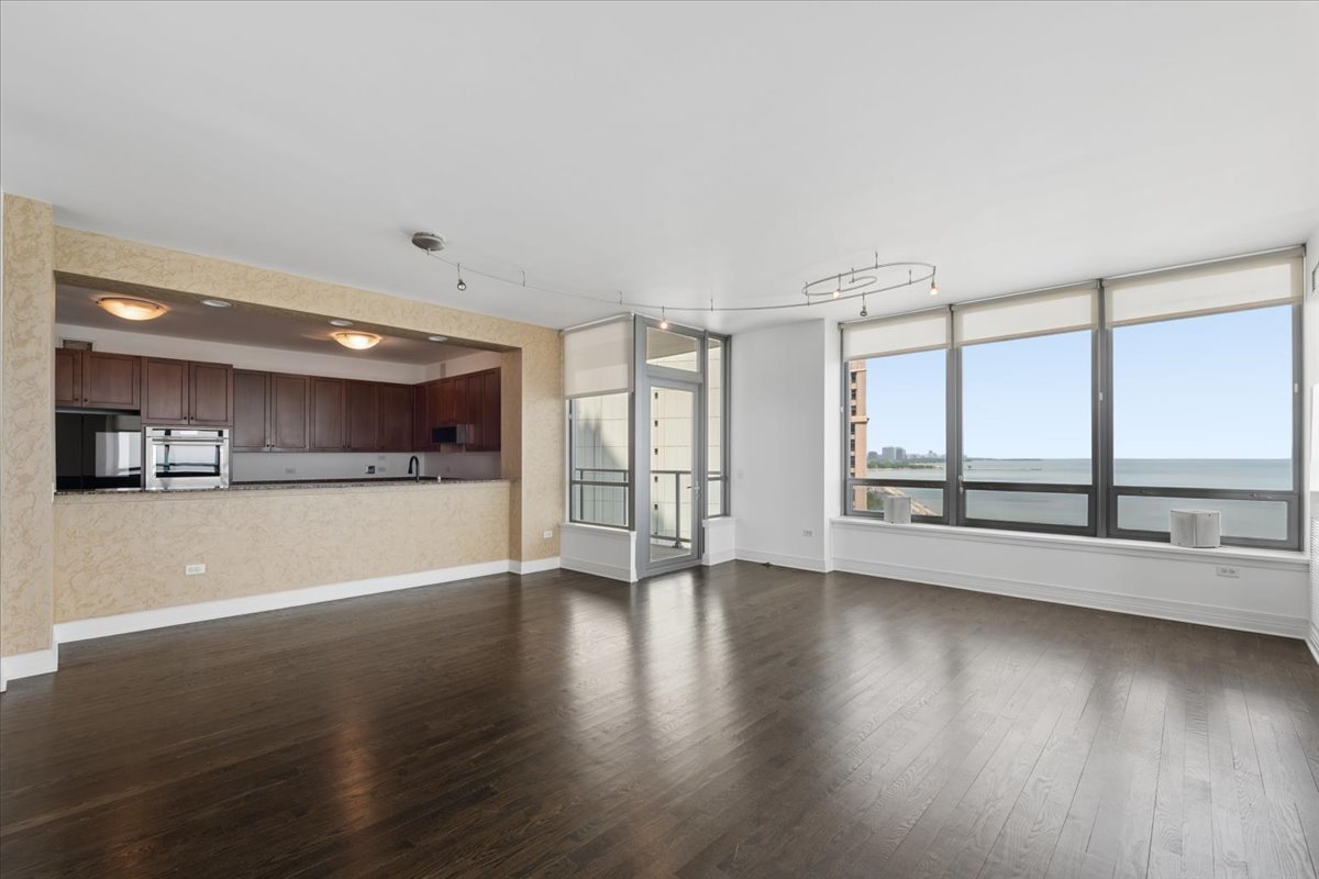 600 N Lake Shore Drive 1305