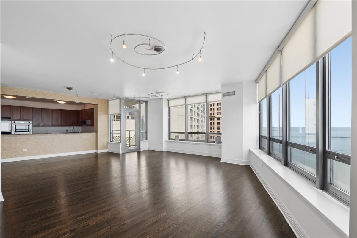 600 N Lake Shore Drive 1305