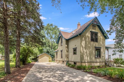 Tiny photo for 425 W Washington Street, West Chicago, IL 60185 (MLS # 12621185)