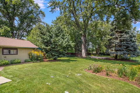 Tiny photo for 425 W Washington Street, West Chicago, IL 60185 (MLS # 12621185)