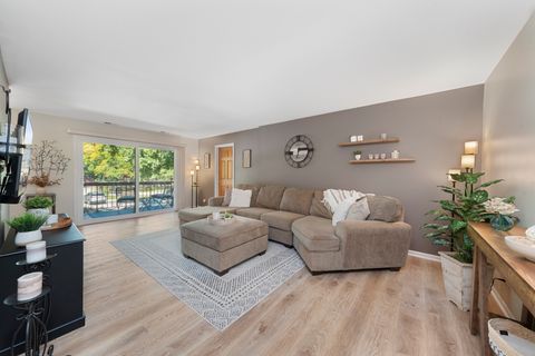Tiny photo for 440 Raintree Court #1D, Glen Ellyn, IL 60137 (MLS # 12470197)