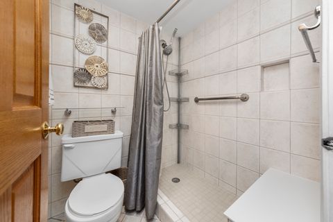 Tiny photo for 440 Raintree Court #1D, Glen Ellyn, IL 60137 (MLS # 12470197)