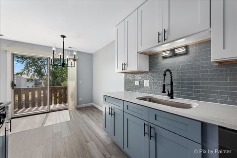 Tiny photo for 327 Newport Lane #B2, Bartlett, IL 60103 (MLS # 12630271)