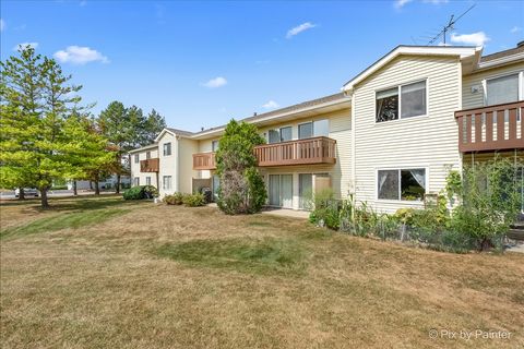 Tiny photo for 327 Newport Lane #B2, Bartlett, IL 60103 (MLS # 12630271)