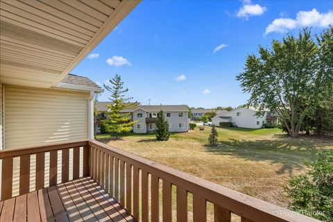 Tiny photo for 327 Newport Lane #B2, Bartlett, IL 60103 (MLS # 12630271)