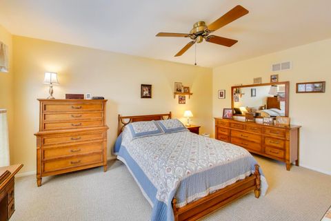Tiny photo for 735 Garfield Avenue #735, Libertyville, IL 60048 (MLS # 12545948)