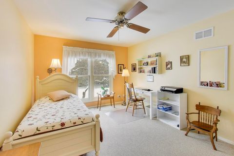 Tiny photo for 735 Garfield Avenue #735, Libertyville, IL 60048 (MLS # 12545948)