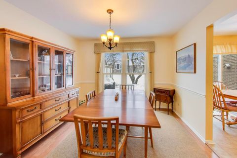 Tiny photo for 735 Garfield Avenue #735, Libertyville, IL 60048 (MLS # 12545948)