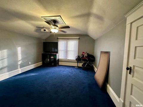 Tiny photo for 626 Argyle Court, Clinton, IA 52372 (MLS # QC4268677)