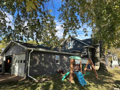 Tiny photo for 626 ARGYLE Court, Clinton, IA 52732 (MLS # QC4268677)