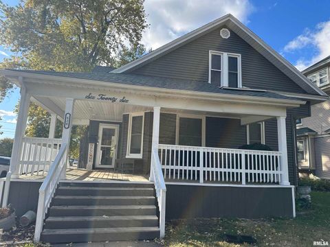 Tiny photo for 626 Argyle Court, Clinton, IA 52372 (MLS # QC4268677)