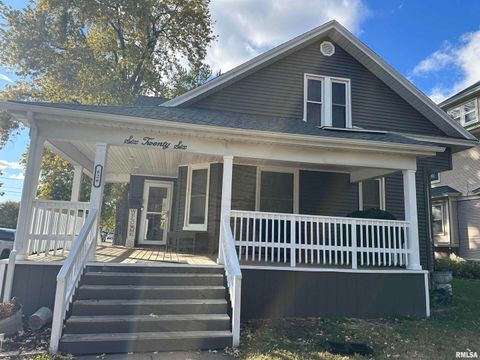 Tiny photo for 626 ARGYLE Court, Clinton, IA 52732 (MLS # QC4268677)