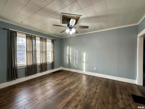 Tiny photo for 626 Argyle Court, Clinton, IA 52372 (MLS # QC4268677)