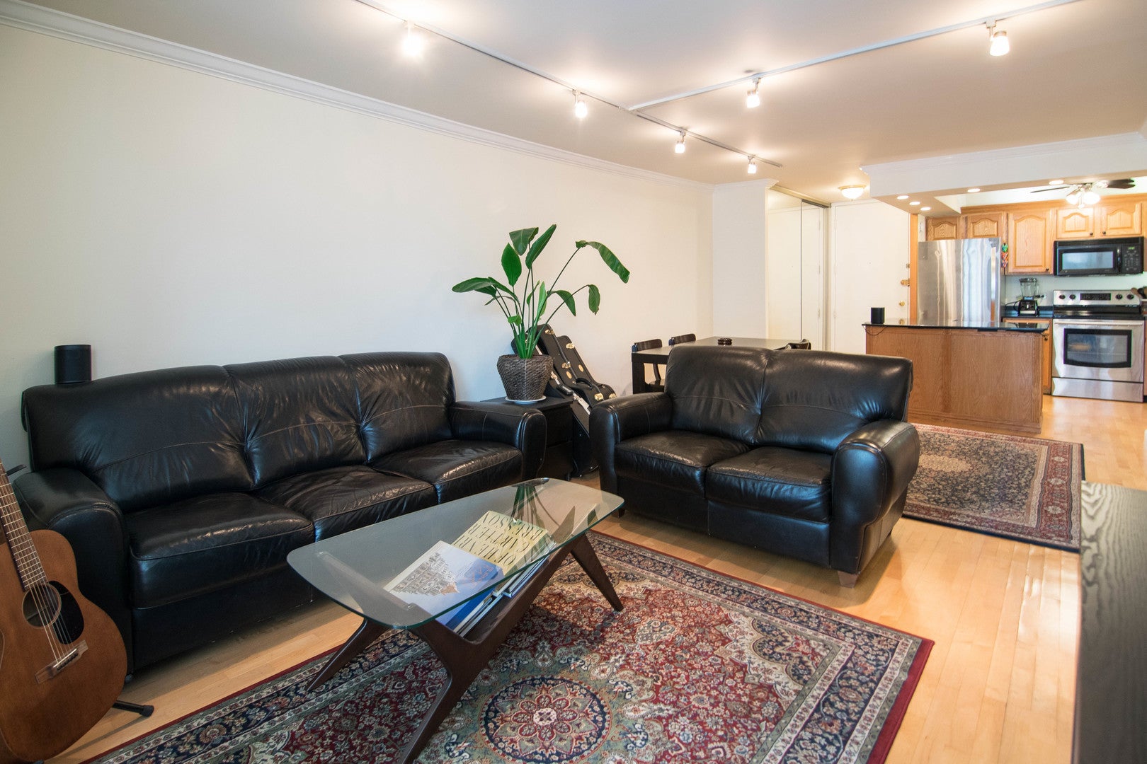 1340 N Dearborn Parkway 8B