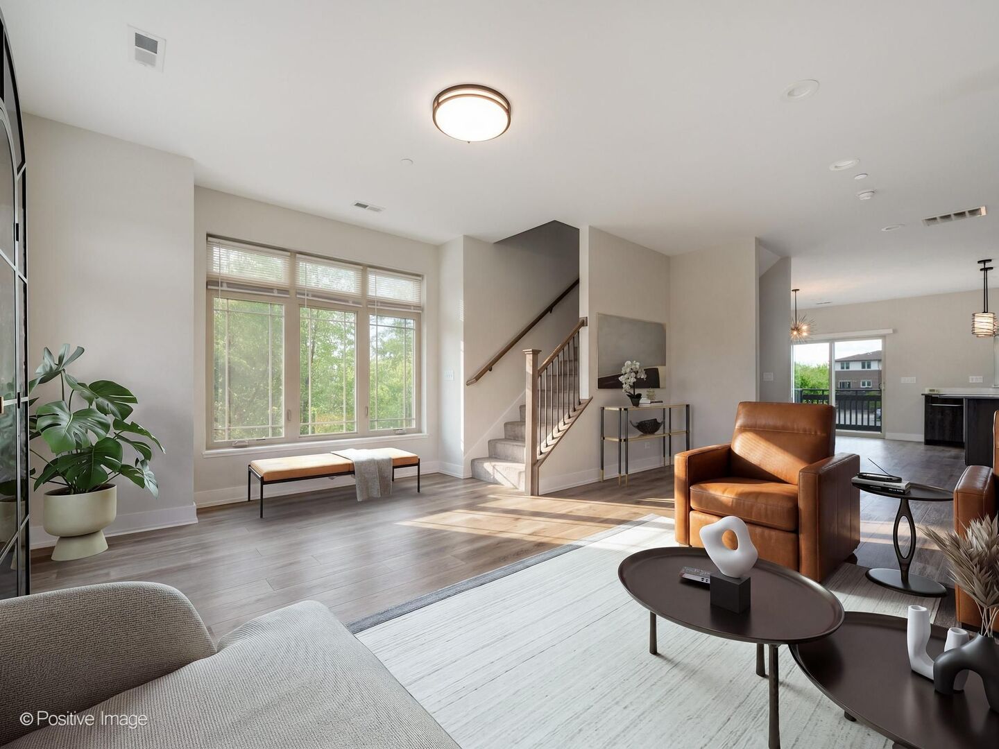 43 FOREST Avenue