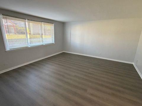 Tiny photo for 1110 W 18th Street #GE, Broadview, IL 60155 (MLS # 12582920)