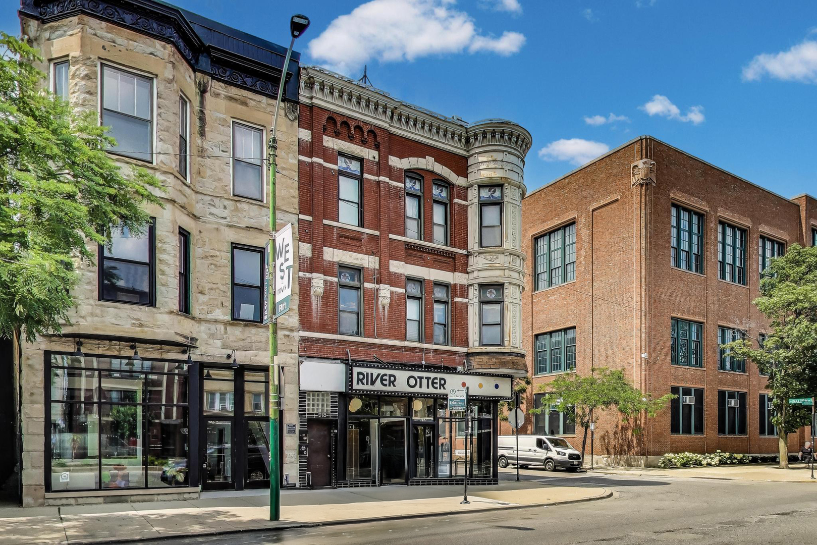 918 N Ashland Avenue