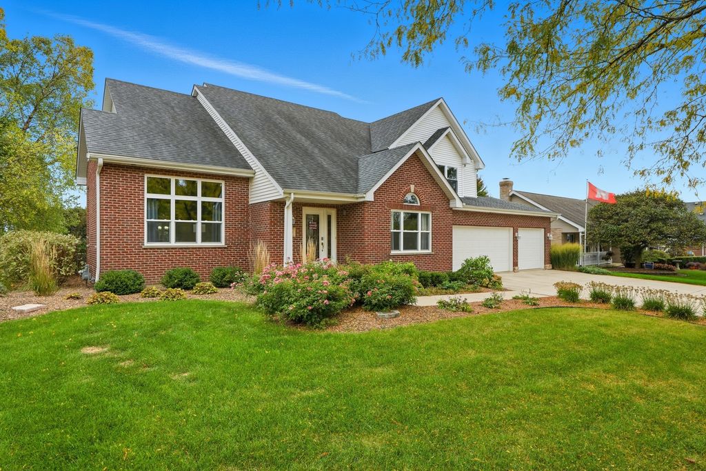 Photo for 400 W Joliet Highway, New Lenox, IL 60451 (MLS # 12495848)