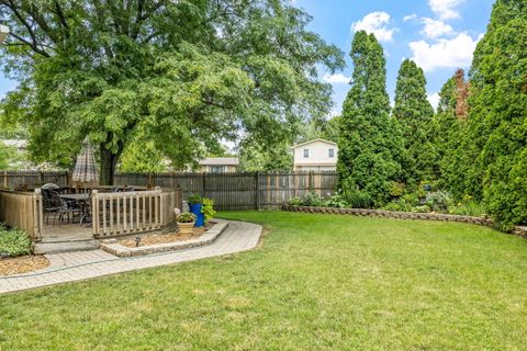 Tiny photo for 6651 Dunham Road, Downers Grove, IL 60516 (MLS # 12486121)