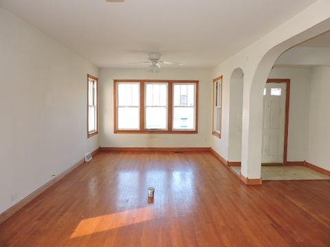 Tiny photo for 5653 W Leland Avenue, Chicago, IL 60630 (MLS # 12609679)