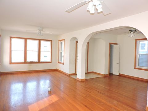 Tiny photo for 5653 W Leland Avenue, Chicago, IL 60630 (MLS # 12609679)