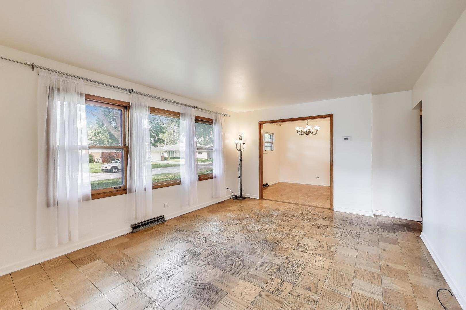 315 N Drury Lane