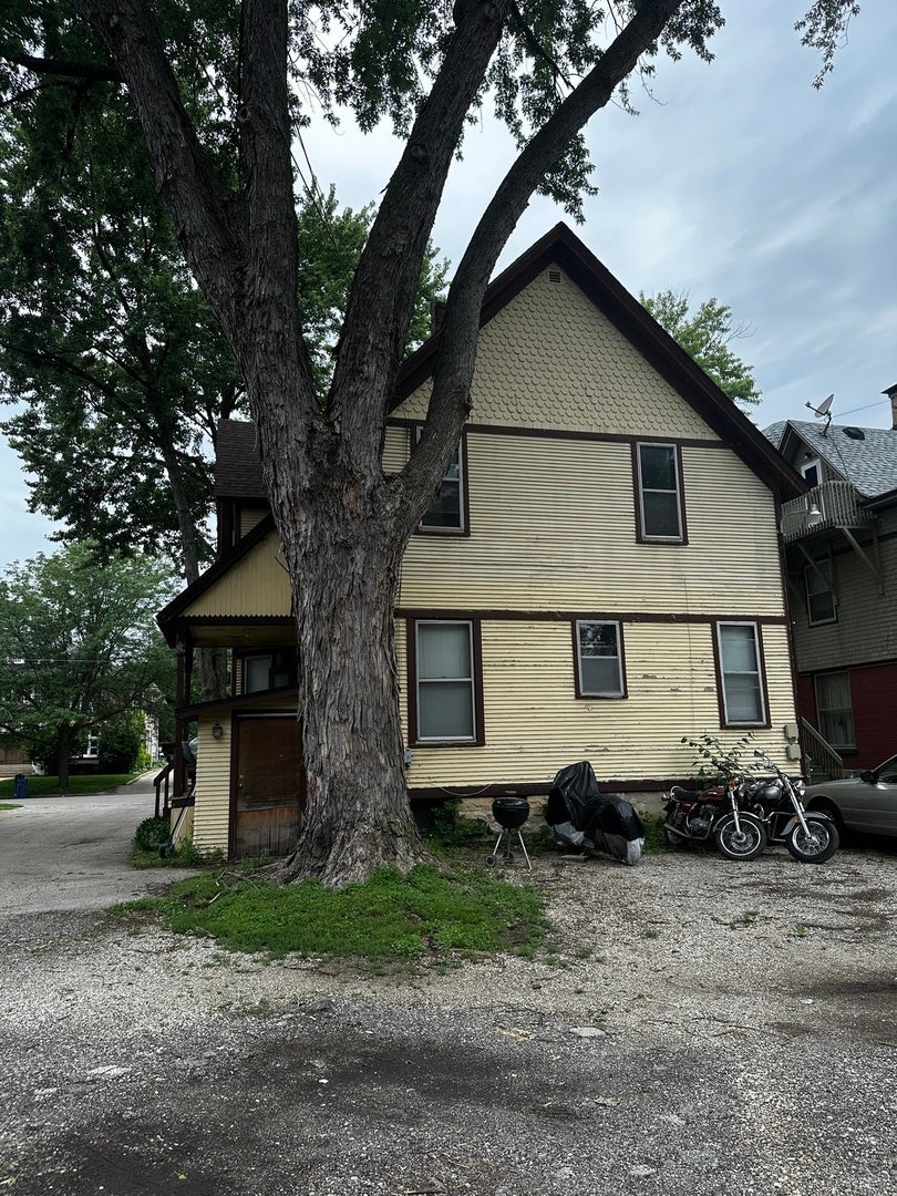309 N View Street