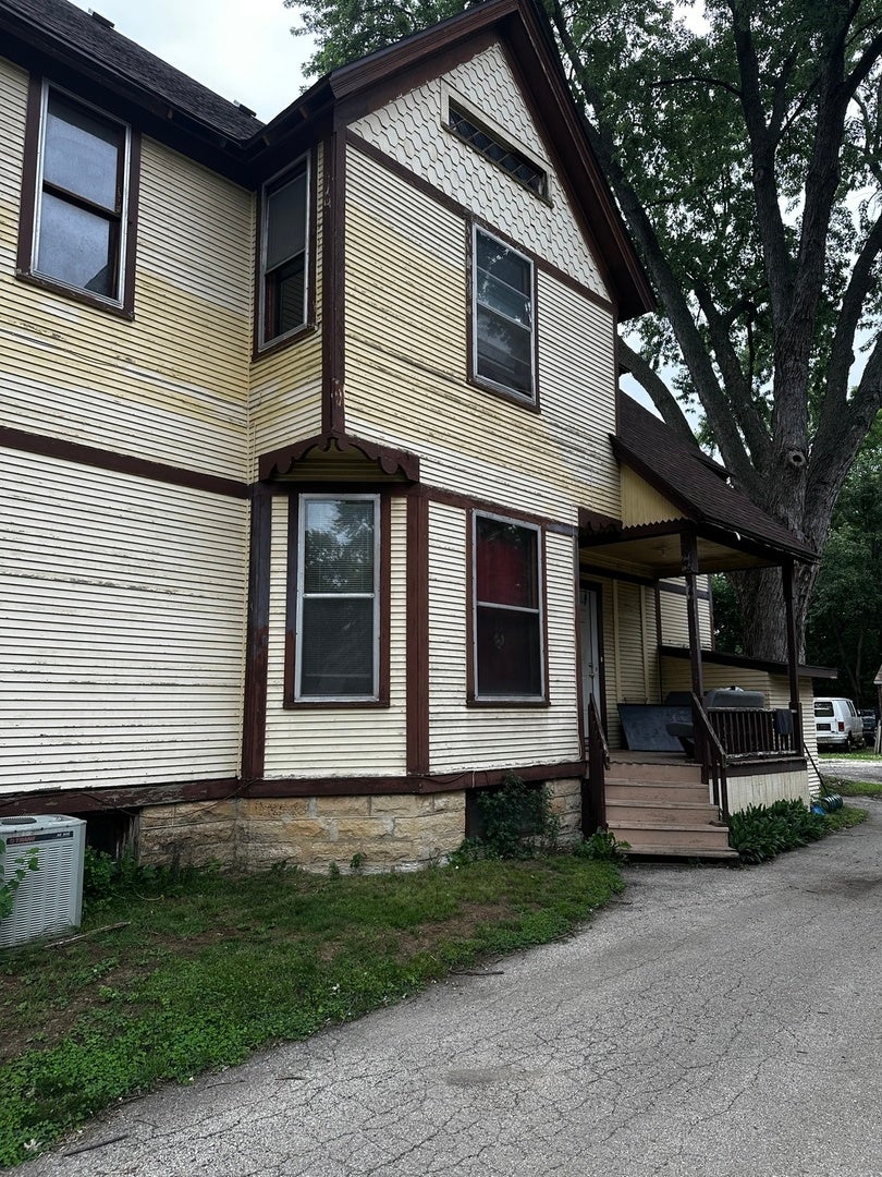 309 N View Street