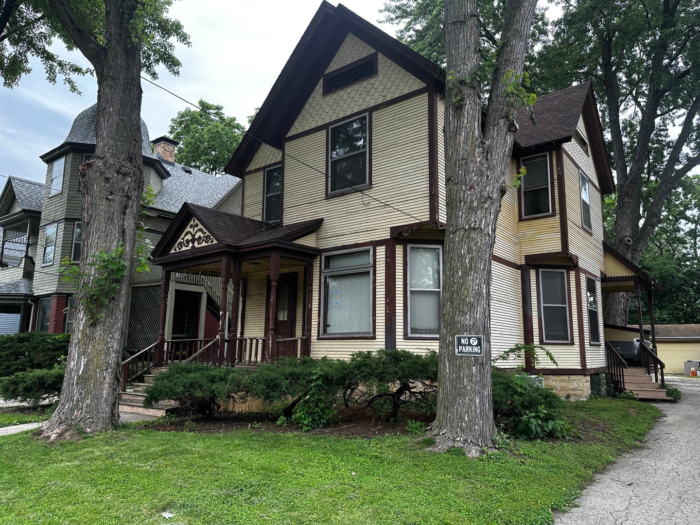 309 N View Street
