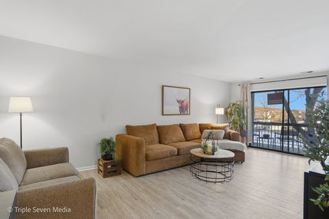 Tiny photo for 440 Raintree Court #1G, Glen Ellyn, IL 60137 (MLS # 12557957)