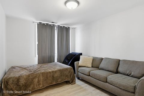 Tiny photo for 440 Raintree Court #1G, Glen Ellyn, IL 60137 (MLS # 12557957)