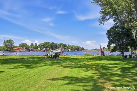 Tiny photo for 2923 Shorewood Drive, McHenry, IL 60050 (MLS # 12687637)