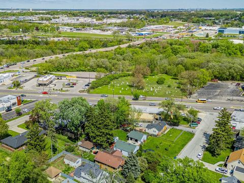 Tiny photo for 1045 Palace Street, Aurora, IL 60506 (MLS # 12624223)