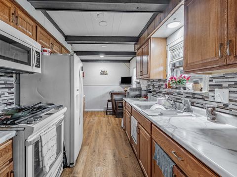 Tiny photo for 1045 Palace Street, Aurora, IL 60506 (MLS # 12624223)