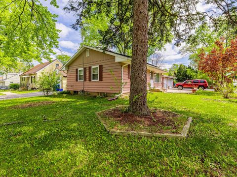 Tiny photo for 1045 Palace Street, Aurora, IL 60506 (MLS # 12624223)