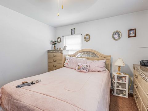 Tiny photo for 1045 Palace Street, Aurora, IL 60506 (MLS # 12624223)