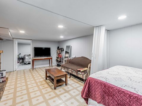 Tiny photo for 1045 Palace Street, Aurora, IL 60506 (MLS # 12624223)